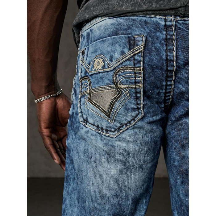 Чоловічі джинси Cipo & Baxx з декоративними швами, сині (42W / 32L) — стильний повсякденний дизайн