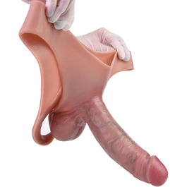 Секс-іграшка Axcroo: Реалістичний ременний пеніс з об'ємними яєчками та імітацією вен. Іграшка для чоловіків та пар.