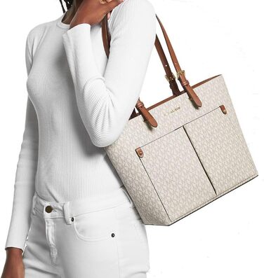Жіноча сумка-сатчел Michael Kors Double Pocket Satch бежевого кольору