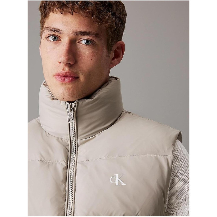 Чоловічий жилет Calvin Klein Essentials Down Vest стібаний, сірий (Flint Gray), розмір M