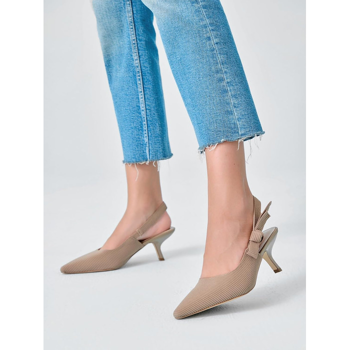 Жіночі туфлі-слингбеки Coutgo з гострим носком на низьких підборах (kitten heel), світло-кавовий колір, розмір 39 EU