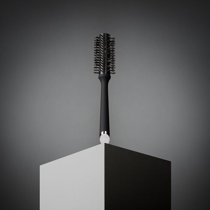 Кругла щітка для волосся ghd The Smoother з натуральною щетиною для об'єму та гладкості, 35 мм, для короткого та середнього волосся