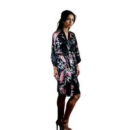 колір: чорний