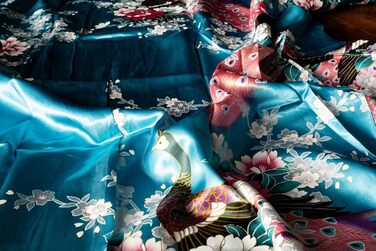 Халат жіночий CCcollections з сатину з принтом павича, V-подібний виріз, 3/4 рукав, універсальний розмір, блакитно-бірюзовий