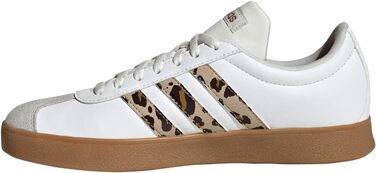 Чоловічі бігові кросівки adidas Cosmic M, білий/коричневий/сірий, розмір 40 EU