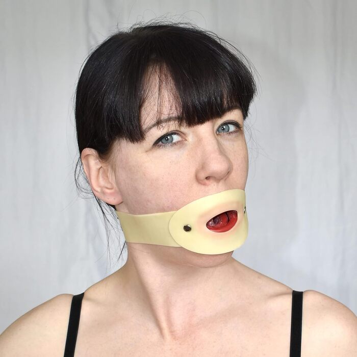 Mundgag з латексу Honeylust для BDSM з м'якою поверхнею та язиком - еластичний гумовий ротний фіксатор для сексуальних ігор та фетиш-сесій (бежевий)