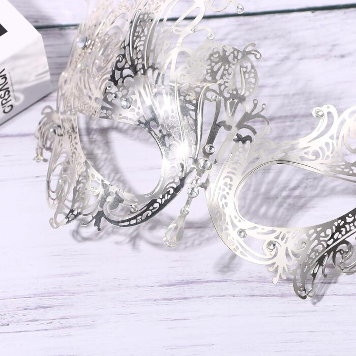 Венеціанська маска JewelryWe з держальником для жінок, металева маска з стразами для маскараду, аксесуари до костюма для Хелловіну, карнавалу, вечірки-маскараду (срібна)