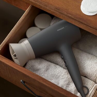 Фен для волосся Philips Series 3000 BHD351/10 з функцією іонізації та ThermoProtect, 2100 Вт, 6 рівнів температури та швидкості, білий/чорний